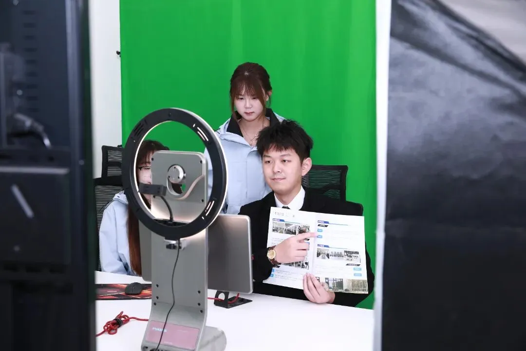 网络营销与直播电商:别再说我是“喊麦卖货”的!