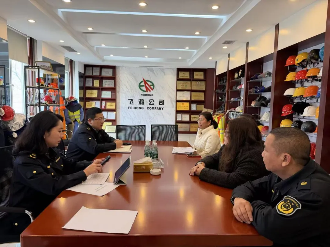 太仓市市场监管局港区分局联合个私协会开展企业专项走访服务