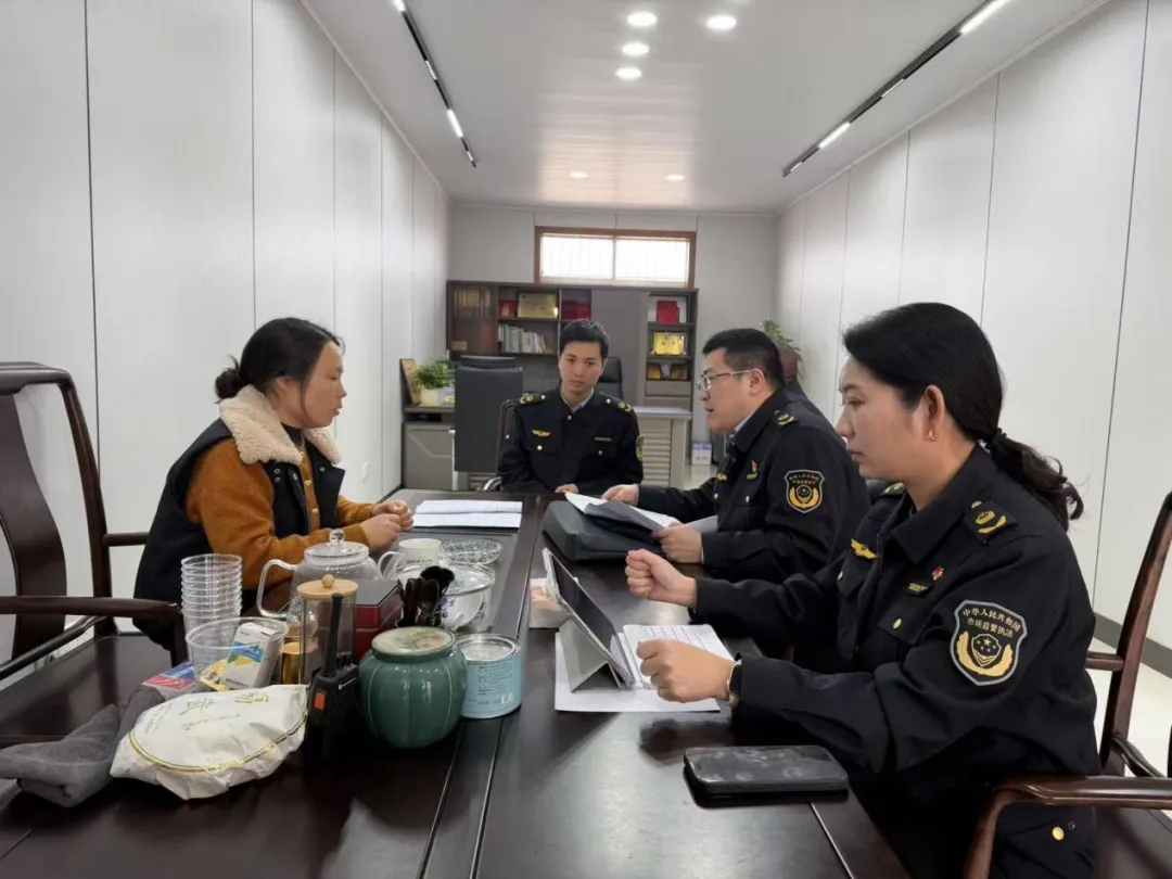 太仓市市场监管局港区分局联合个私协会开展企业专项走访服务