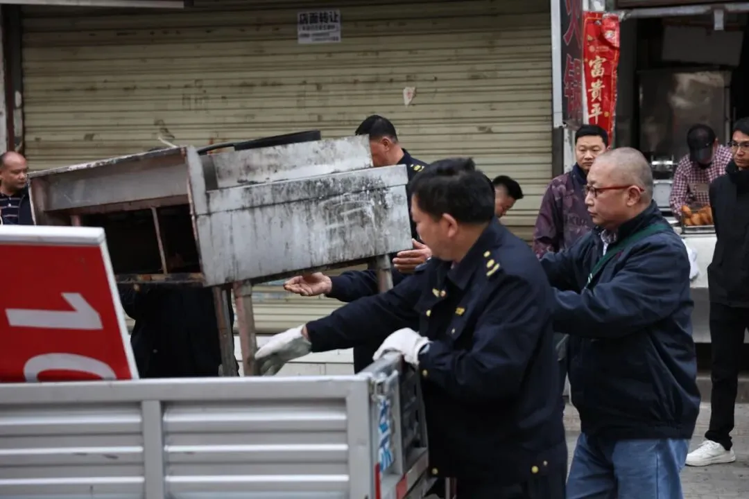鹿鹤市场南端道路“通”了!