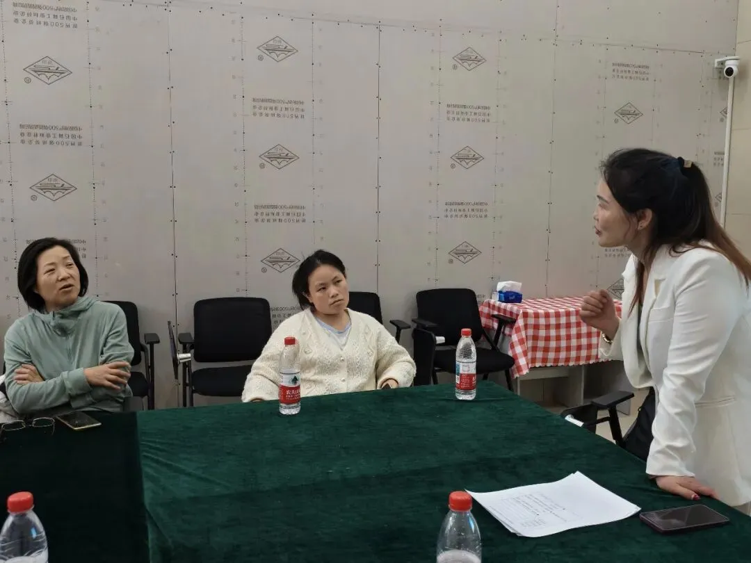 考培融合 | 康桥街道零工市场这场育婴师培训,让宝妈们直呼“太实用”!