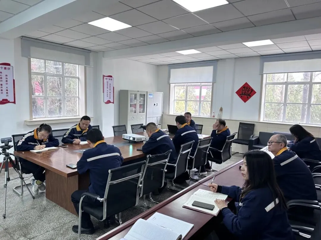 【基层简讯】营销运行中心党支部书记为党员讲党课