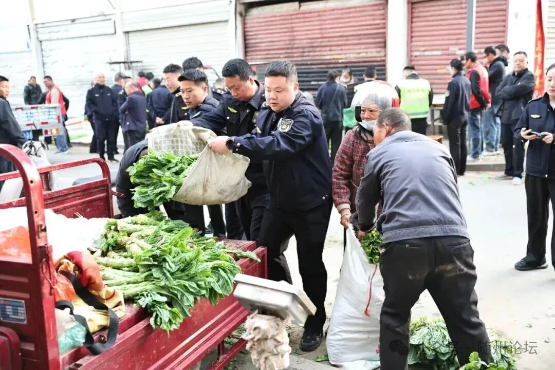 终于不堵了!鹿鹤市场南端道路大变样
