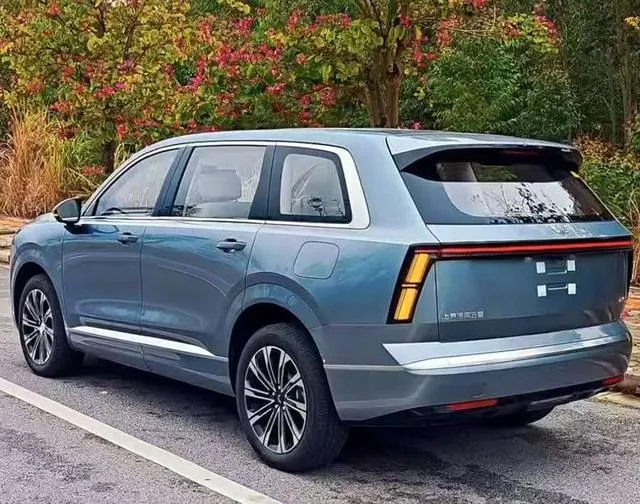 10 万级大六座要颠覆市场?五菱版 “理想” 来了?星光 L PHEV 登场