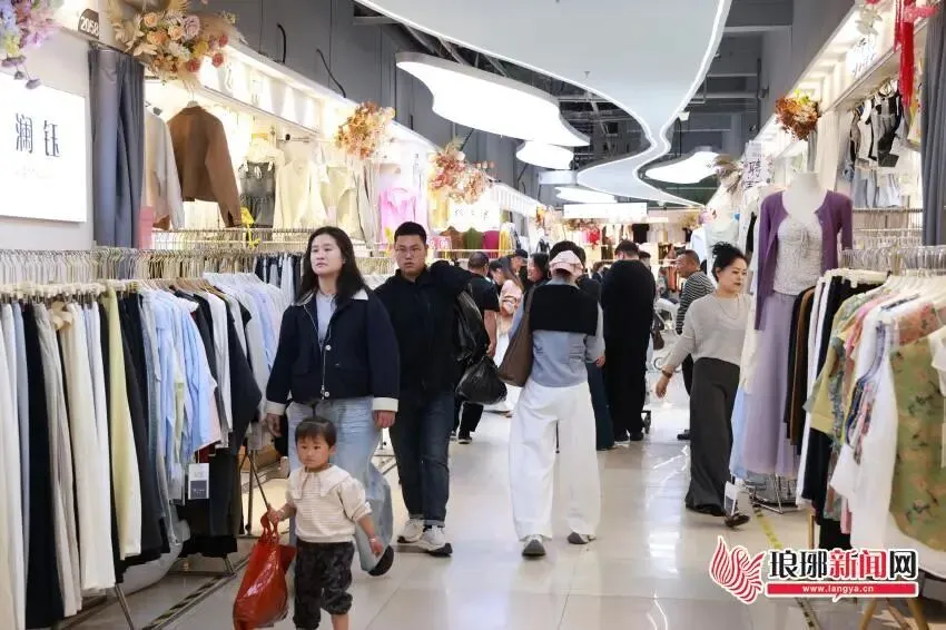 “商文旅”加速融合 市场假日消费活力迸发