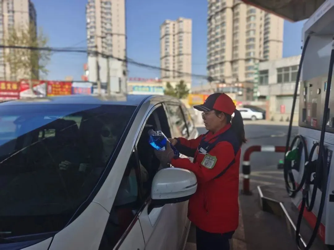 枣庄公司3月开口营销先进员工风采展示