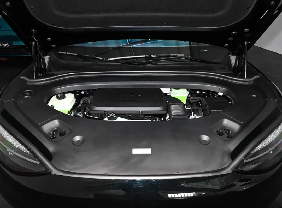 24小时订单突破6万,问界M6提前锁定市场黑马?比理想L6强在哪?