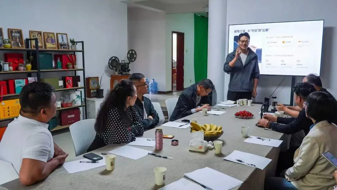 C位圈——品牌、营销、全媒体破局私享会在郑圆满举办 精准赋能本土企业双端发展