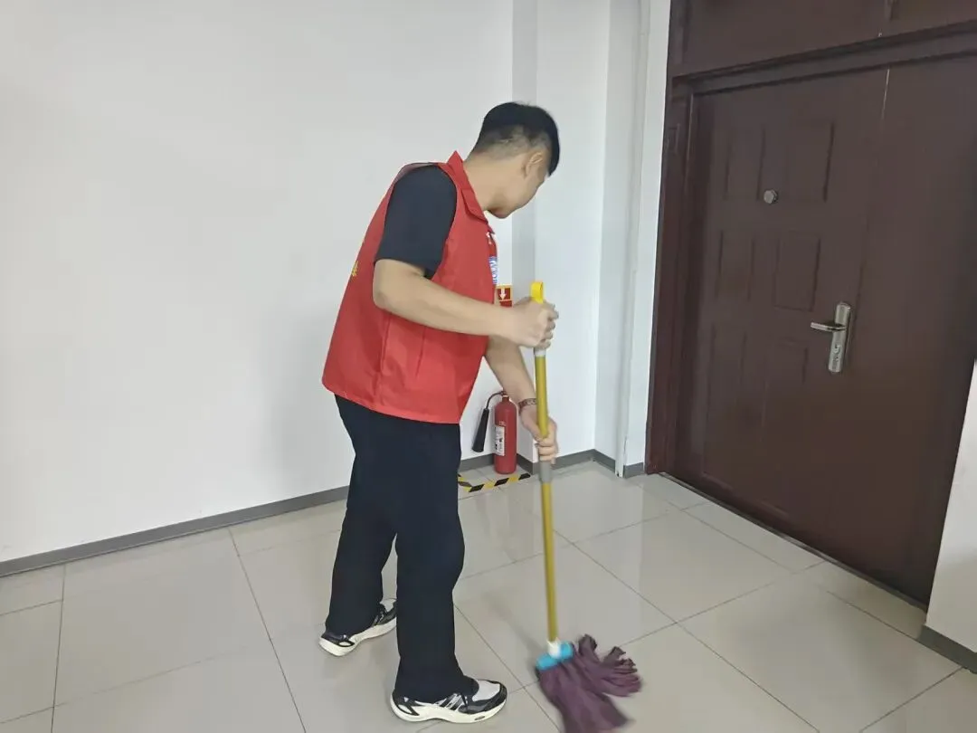 学院计算机技术系开展了“青春践志愿,劳动铸担当”志愿服务活动