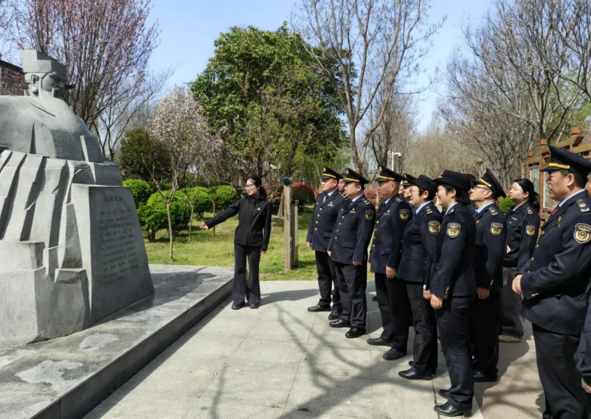 周口市市场监督管理局港航分局开展“监管为民 清廉高效”主题党日