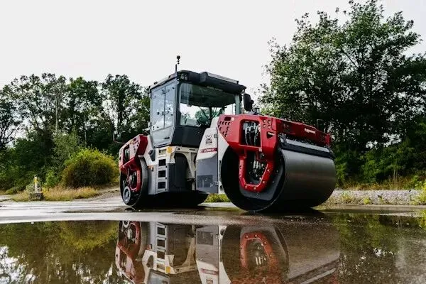 重返16吨压路机市场:Dynapac CC7000 VI,已经不只是“压路机”了