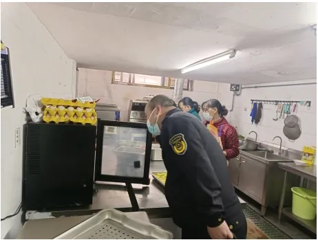 古楼市场监管所开展学校食堂与托管机构专项检查
