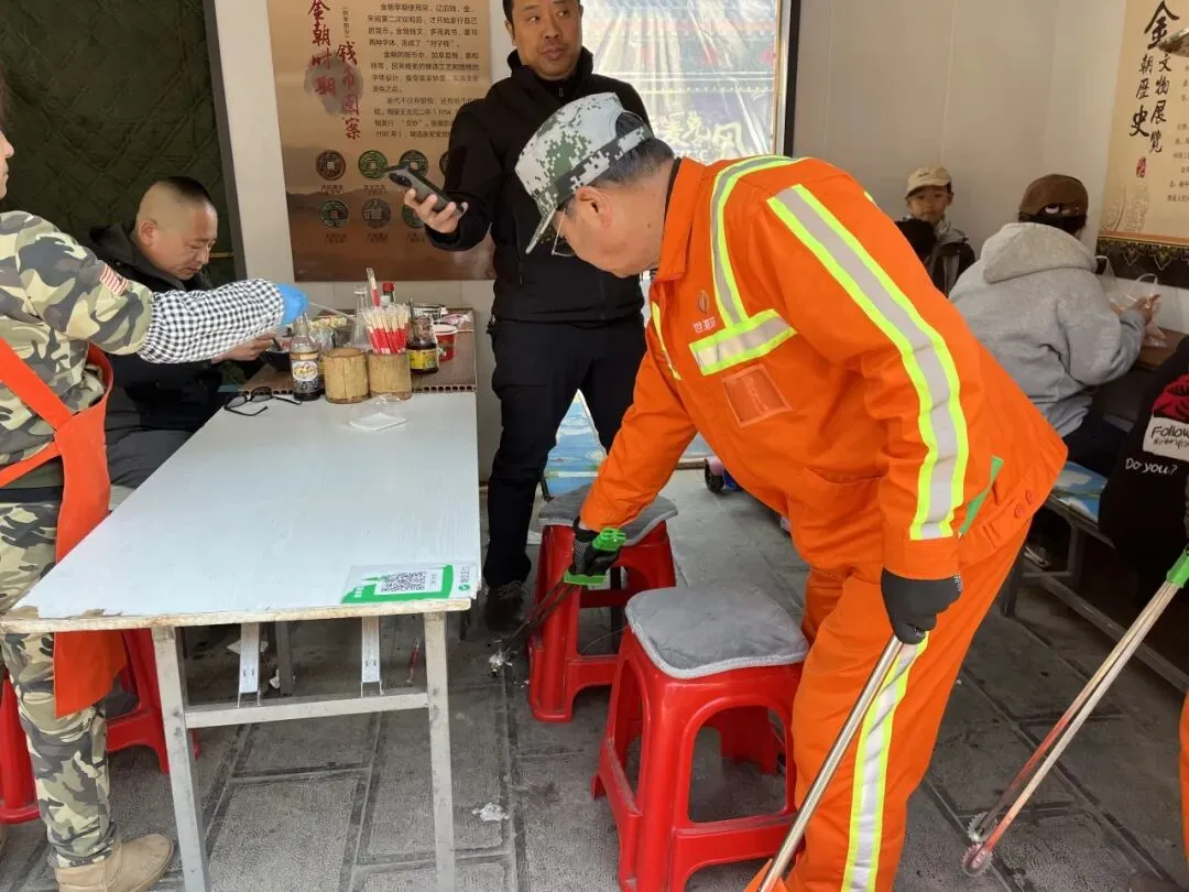 【世基环境】整治市场烟火环境 ,强化作业安全意识!