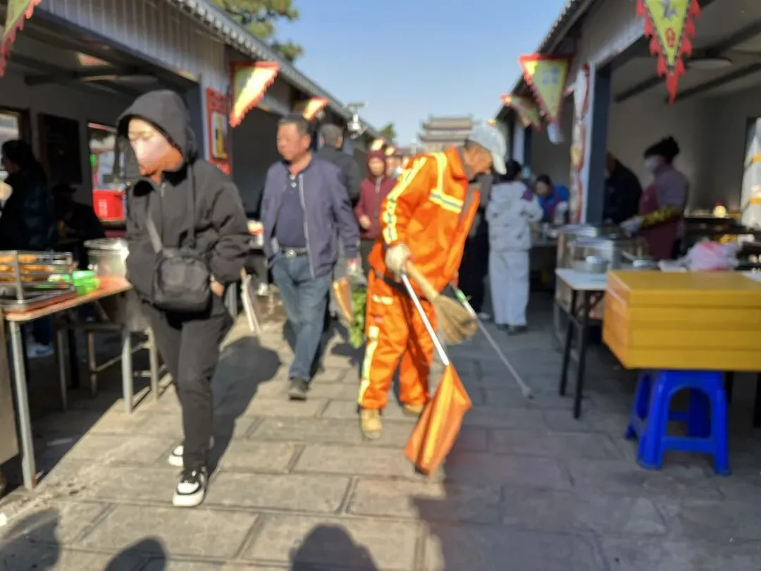 【世基环境】整治市场烟火环境 ,强化作业安全意识!