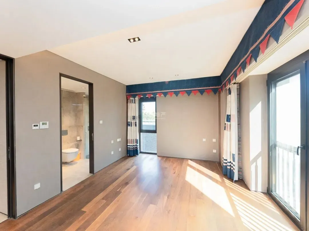 成交量反差的4月份,以及市场祛魅.成交数据更新