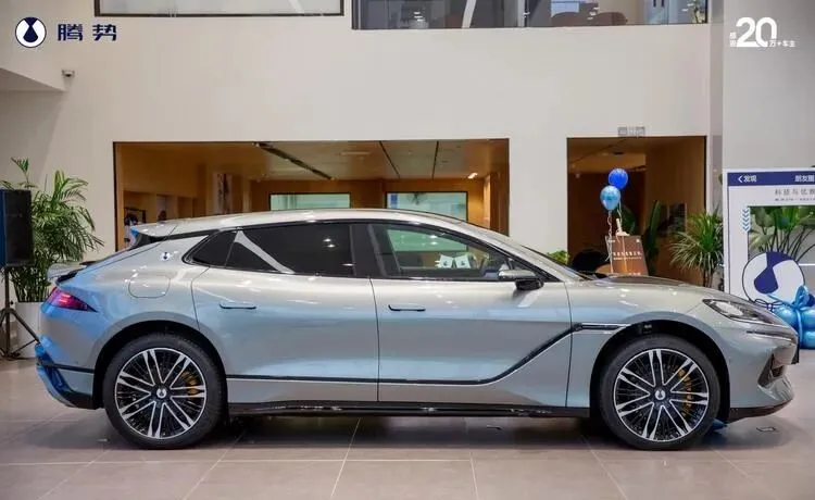 腾势Z9GT在巴黎发布并登陆欧洲市场,售价近百万