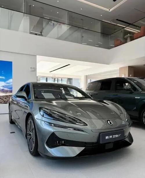 腾势Z9GT在巴黎发布并登陆欧洲市场,售价近百万