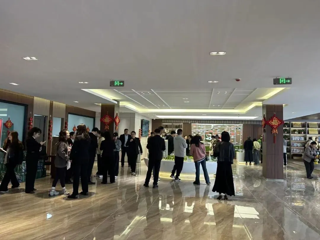 栖凤苑营销中心荣耀绽放,全城共鉴美好新篇!