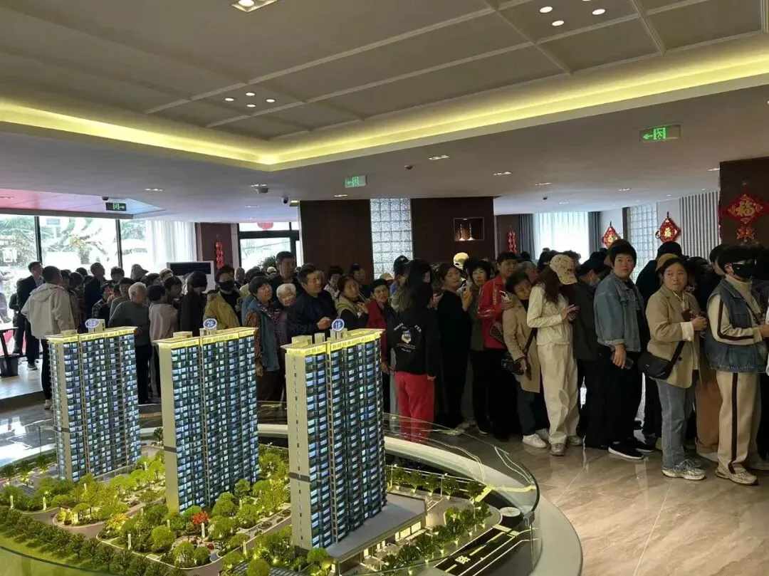 栖凤苑营销中心荣耀绽放,全城共鉴美好新篇!