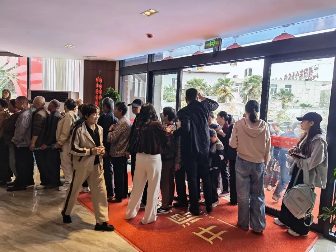 栖凤苑营销中心荣耀绽放,全城共鉴美好新篇!