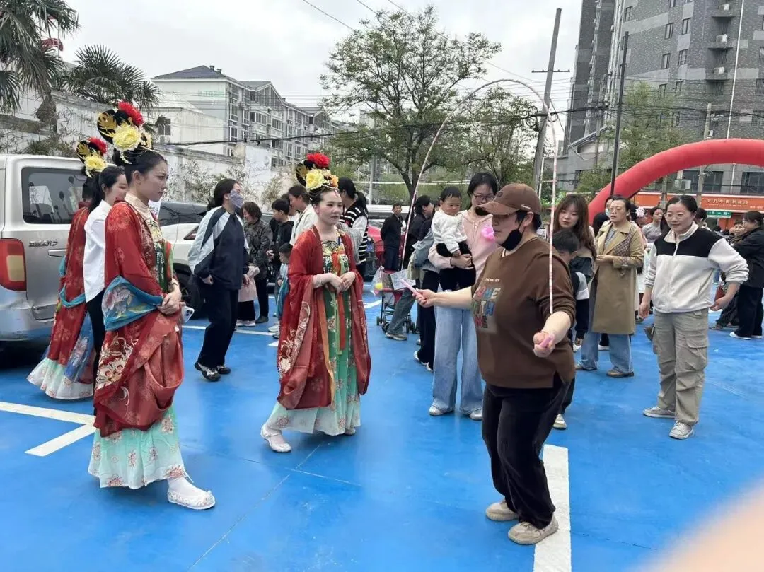 栖凤苑营销中心荣耀绽放,全城共鉴美好新篇!