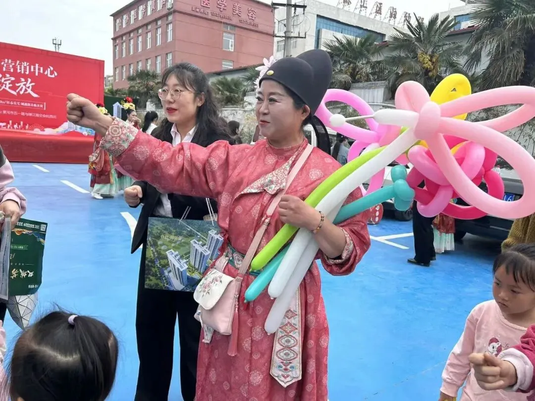 栖凤苑营销中心荣耀绽放,全城共鉴美好新篇!