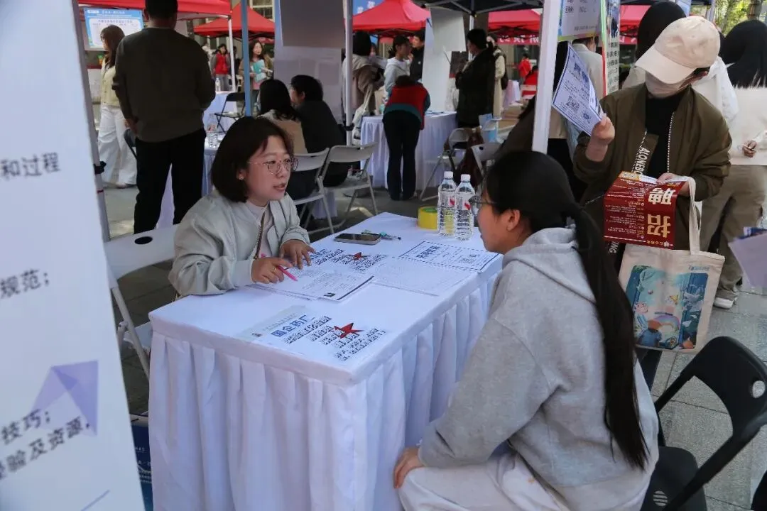 需求人才10273人!河北省毕业生就业市场走进河北医科大学,现场提供就业指导,诚意满满!