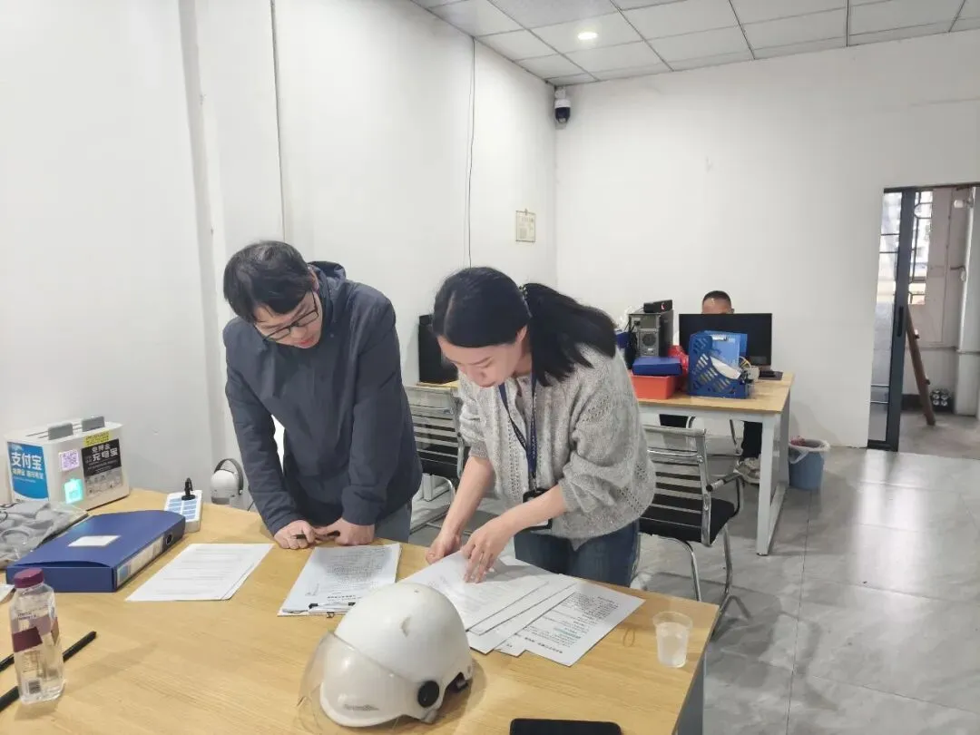 【树立和践行正确政绩观】县市场监督管理局:规范网络餐饮经营 主动上门靠前服务