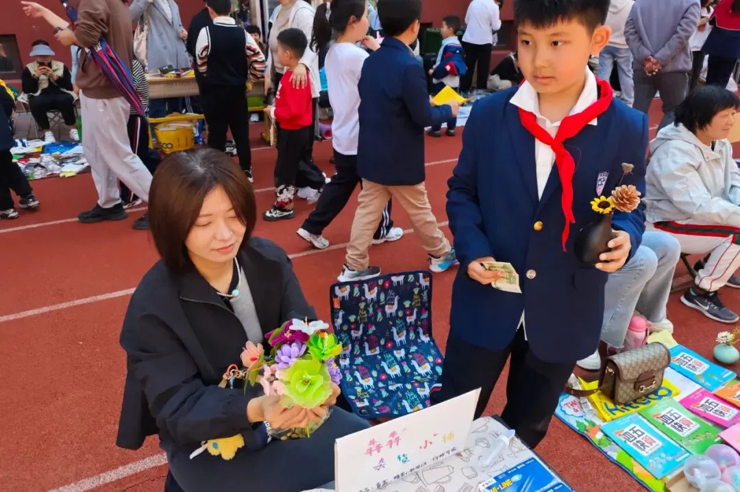 数趣市集・智汇跳蚤 | 金子塔跳蚤市场欢乐收官!原来人民币里藏着这么多秘密~