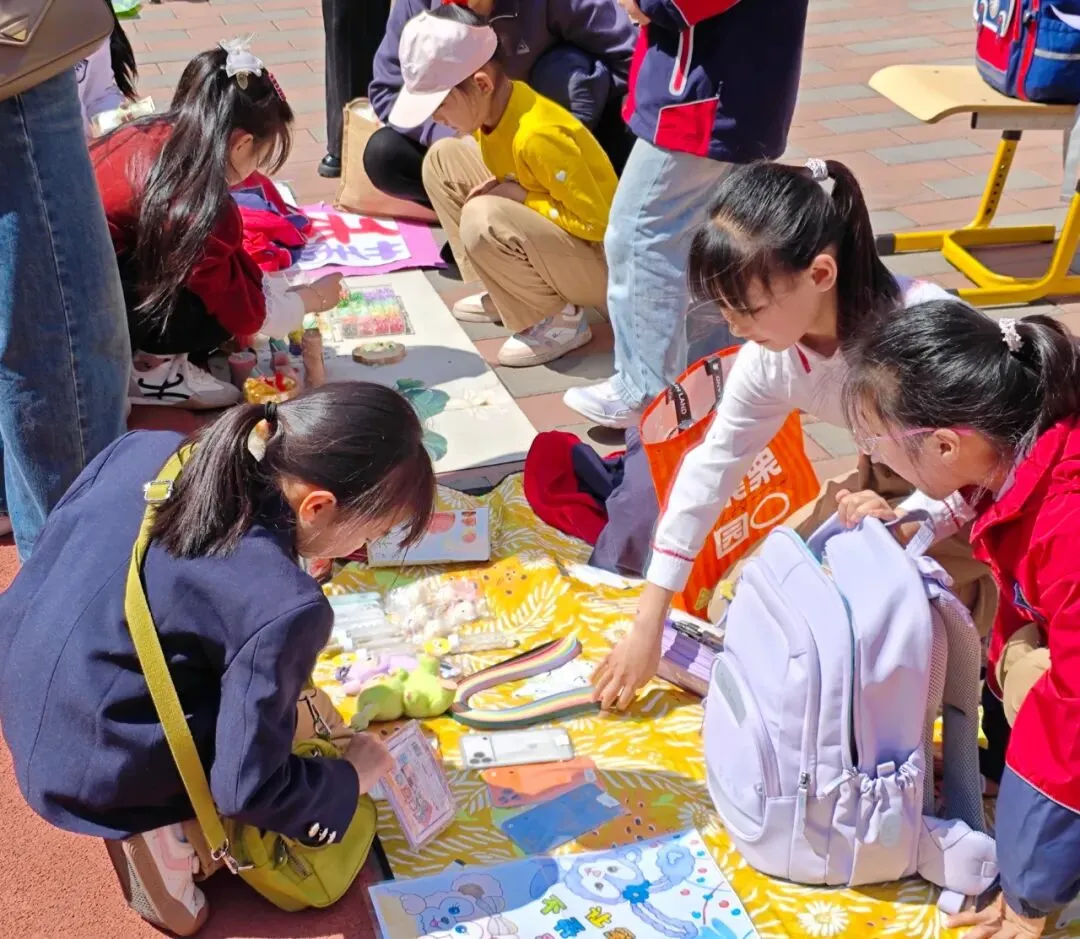 数趣市集・智汇跳蚤 | 金子塔跳蚤市场欢乐收官!原来人民币里藏着这么多秘密~