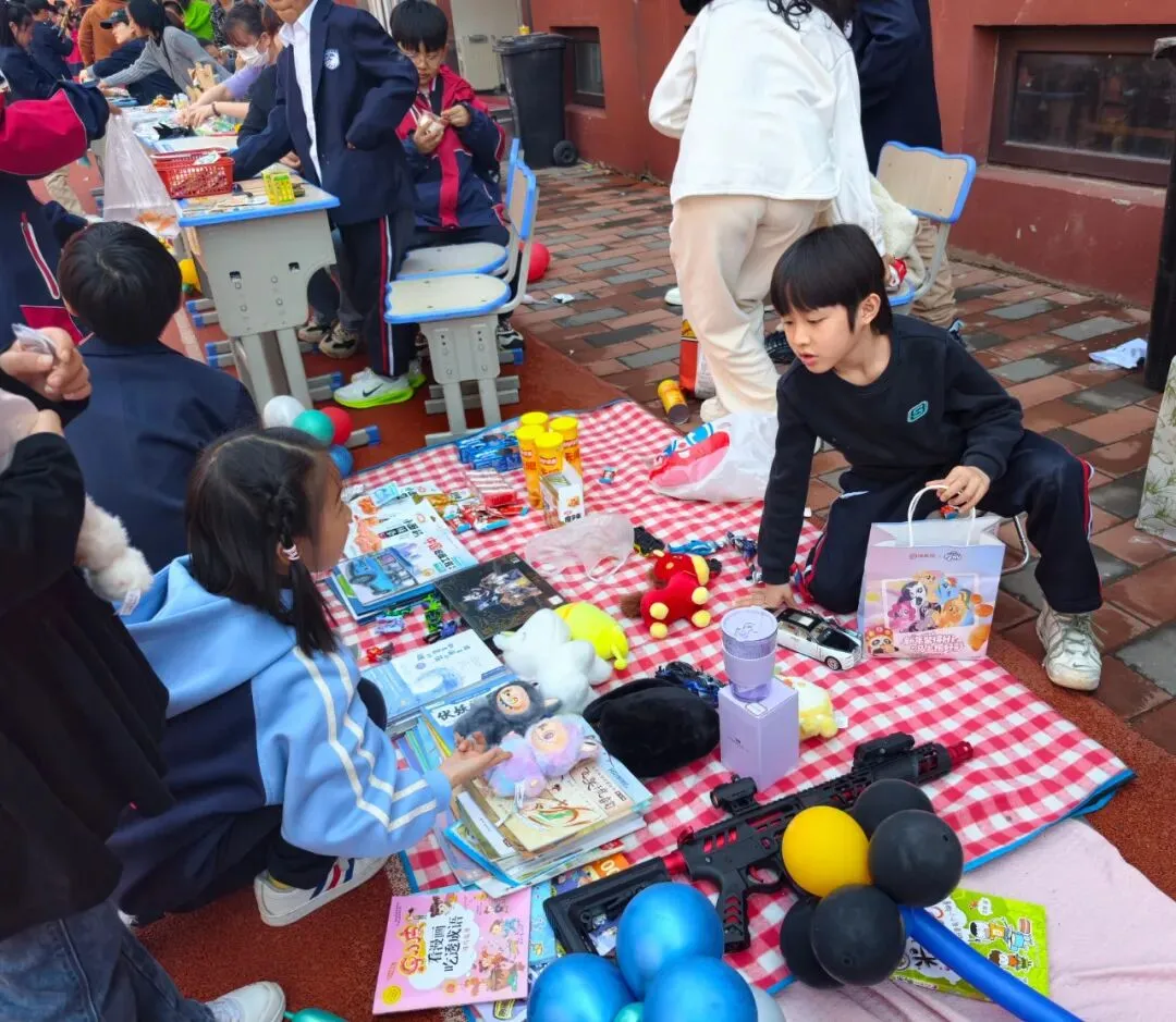 数趣市集・智汇跳蚤 | 金子塔跳蚤市场欢乐收官!原来人民币里藏着这么多秘密~