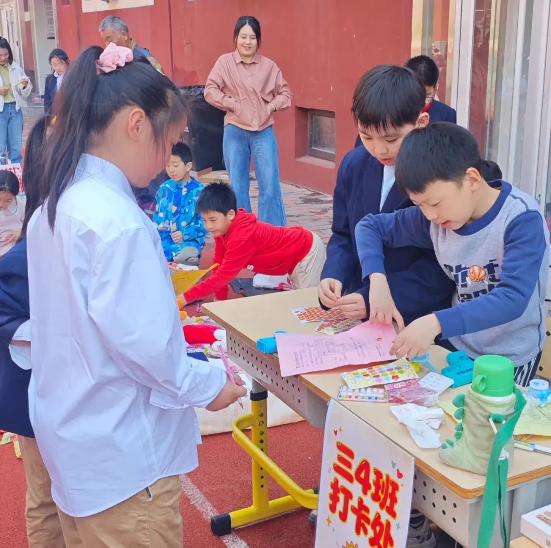 数趣市集・智汇跳蚤 | 金子塔跳蚤市场欢乐收官!原来人民币里藏着这么多秘密~