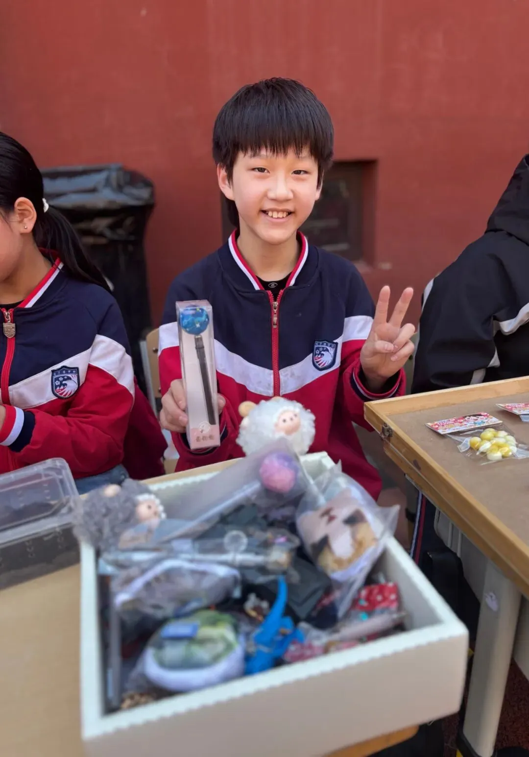 数趣市集・智汇跳蚤 | 金子塔跳蚤市场欢乐收官!原来人民币里藏着这么多秘密~