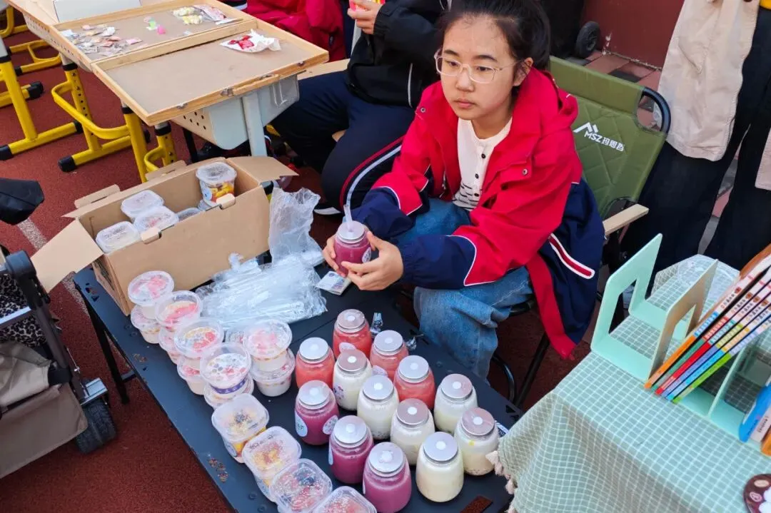 数趣市集・智汇跳蚤 | 金子塔跳蚤市场欢乐收官!原来人民币里藏着这么多秘密~