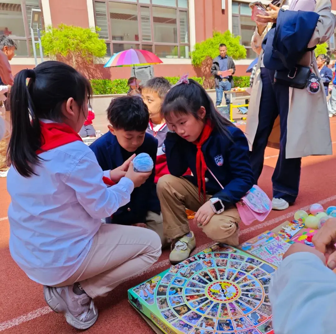 数趣市集・智汇跳蚤 | 金子塔跳蚤市场欢乐收官!原来人民币里藏着这么多秘密~