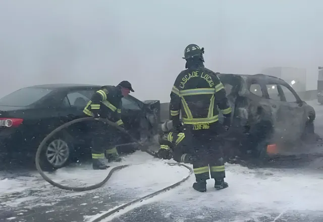 科技企业卖车受挫,证明夸大营销被反噬,电车将由传统车企主导!