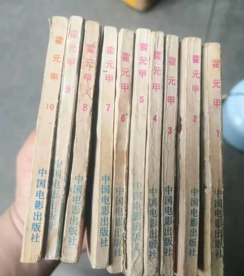 探秘古玩市场,在这些千奇百怪的老物件中寻宝,朋友告诉我:这里面水很深……