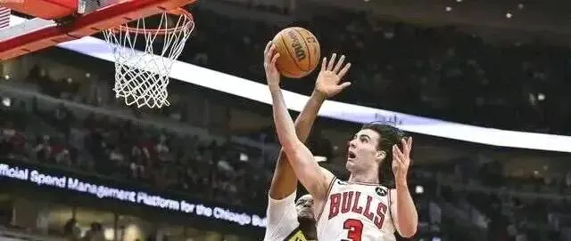 前NBA球探昨天跟我聊公牛队自由球员市场刚开口就说续约顺序比签谁更重要