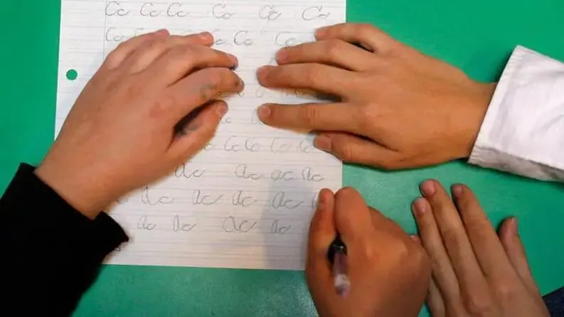 当自闭症变成一门大生意:美国千亿医疗市场爆火背后 | 经济学人双语学习笔记 | Autism