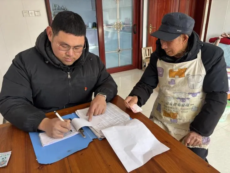 八项行动·实干答卷 | 以服务为基 以营销为翼——启东分公司南阳站青年党员张意的双向赋能之路