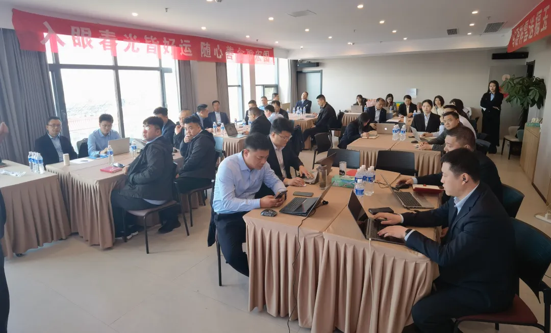 AI同行,营销新途–华兴新锐通信集团诚邀刘永忠老师带来AI培训!