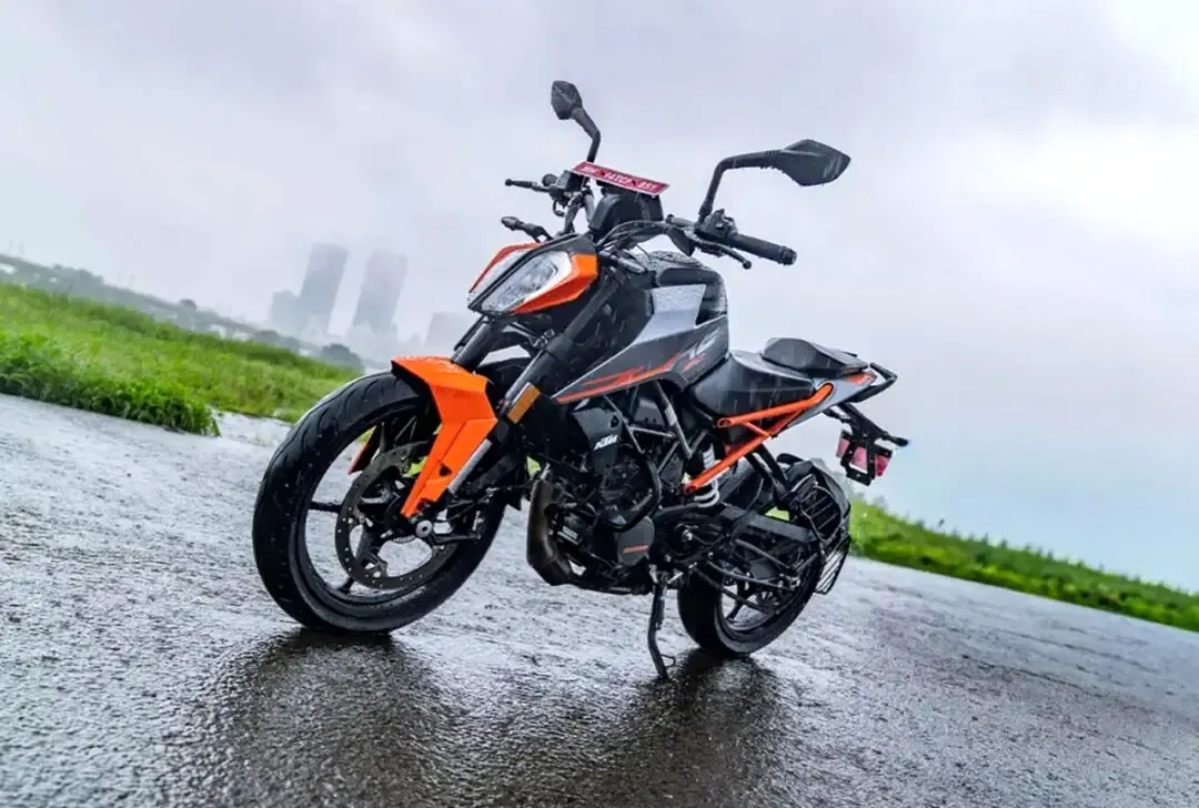 国际市场也卷配置,KTM 160 Duke TFT版本海外上市,仪表还是大屏香
