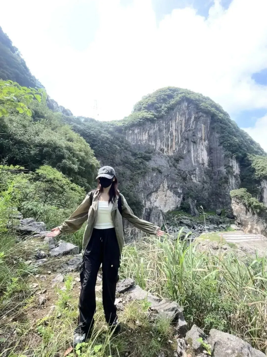 HUTB新力量丨看她如何多元打开“市场营销”️