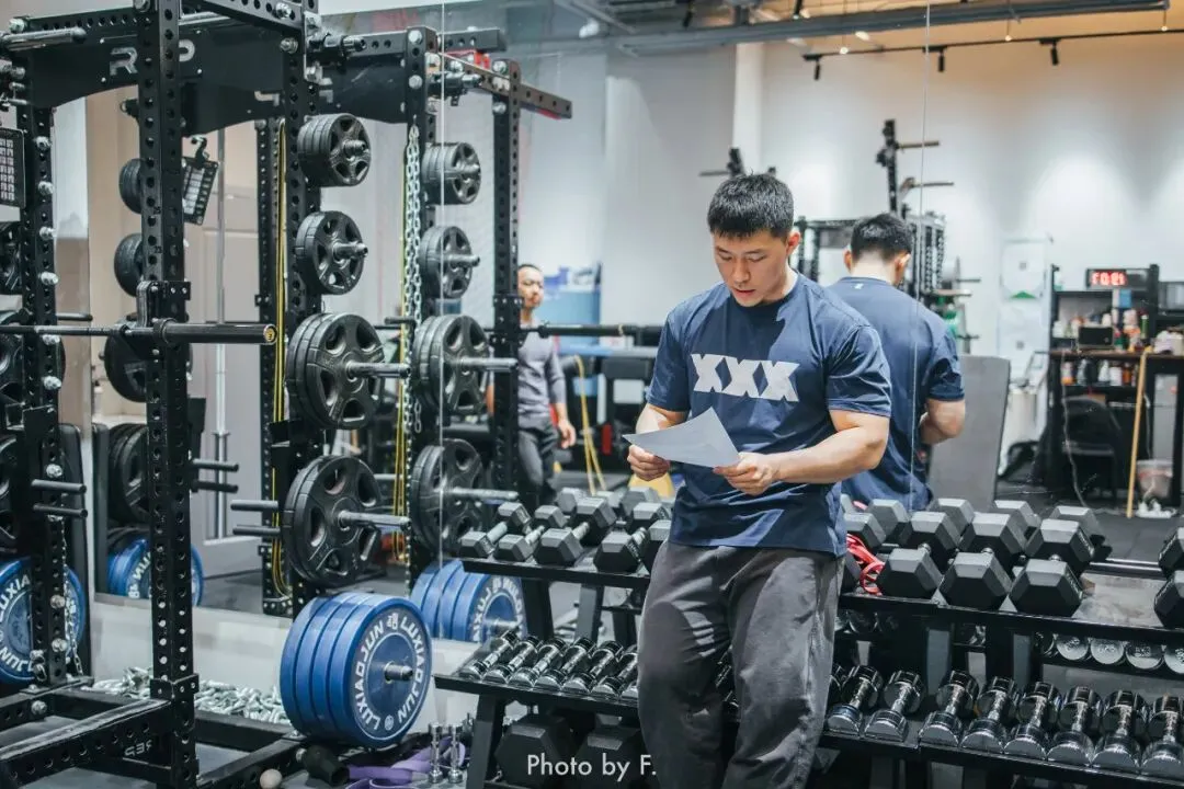 舒教练线上营销的思路:先是提供价值,再是持续做下去