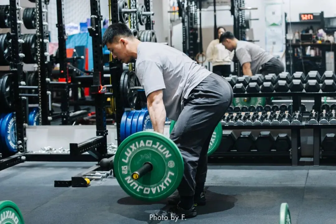 舒教练线上营销的思路:先是提供价值,再是持续做下去