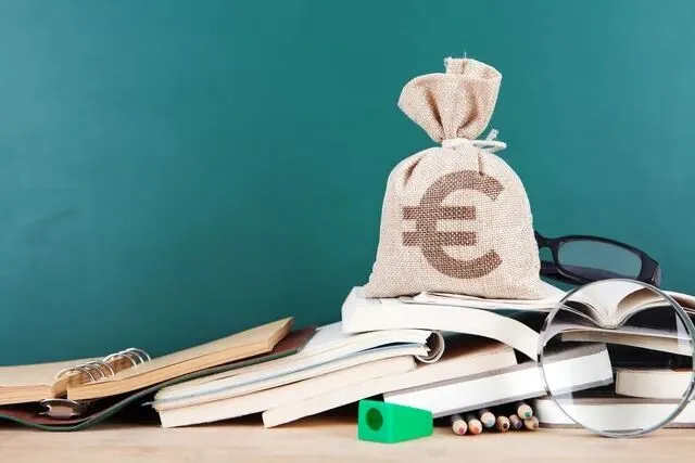 消费降级后顿悟:这6种消费全是“营销陷阱”,别再被割韭菜了!