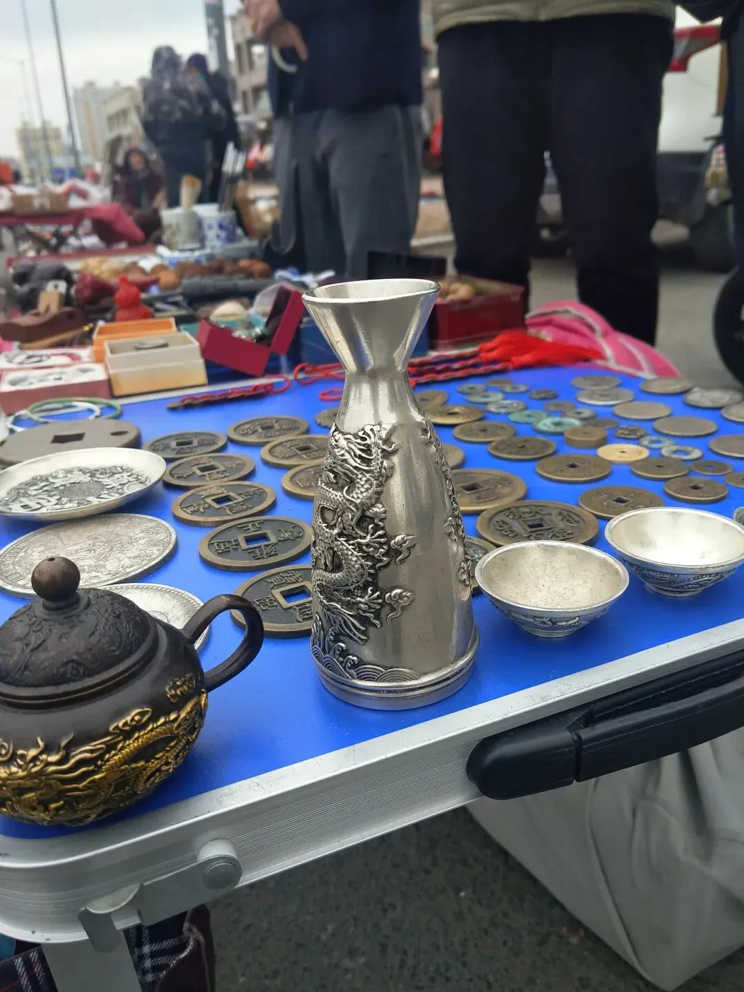 去了一趟旧物市场,没买到要买的东西,却让我喜出望外