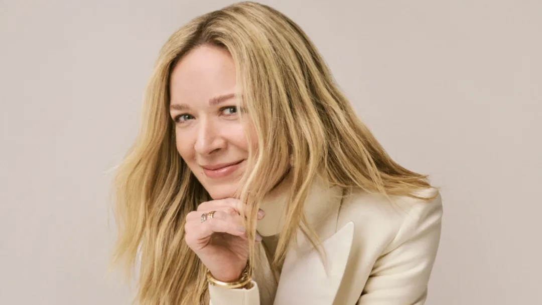 安妮·海瑟薇的裙子是从义乌小商品市场批的吗?