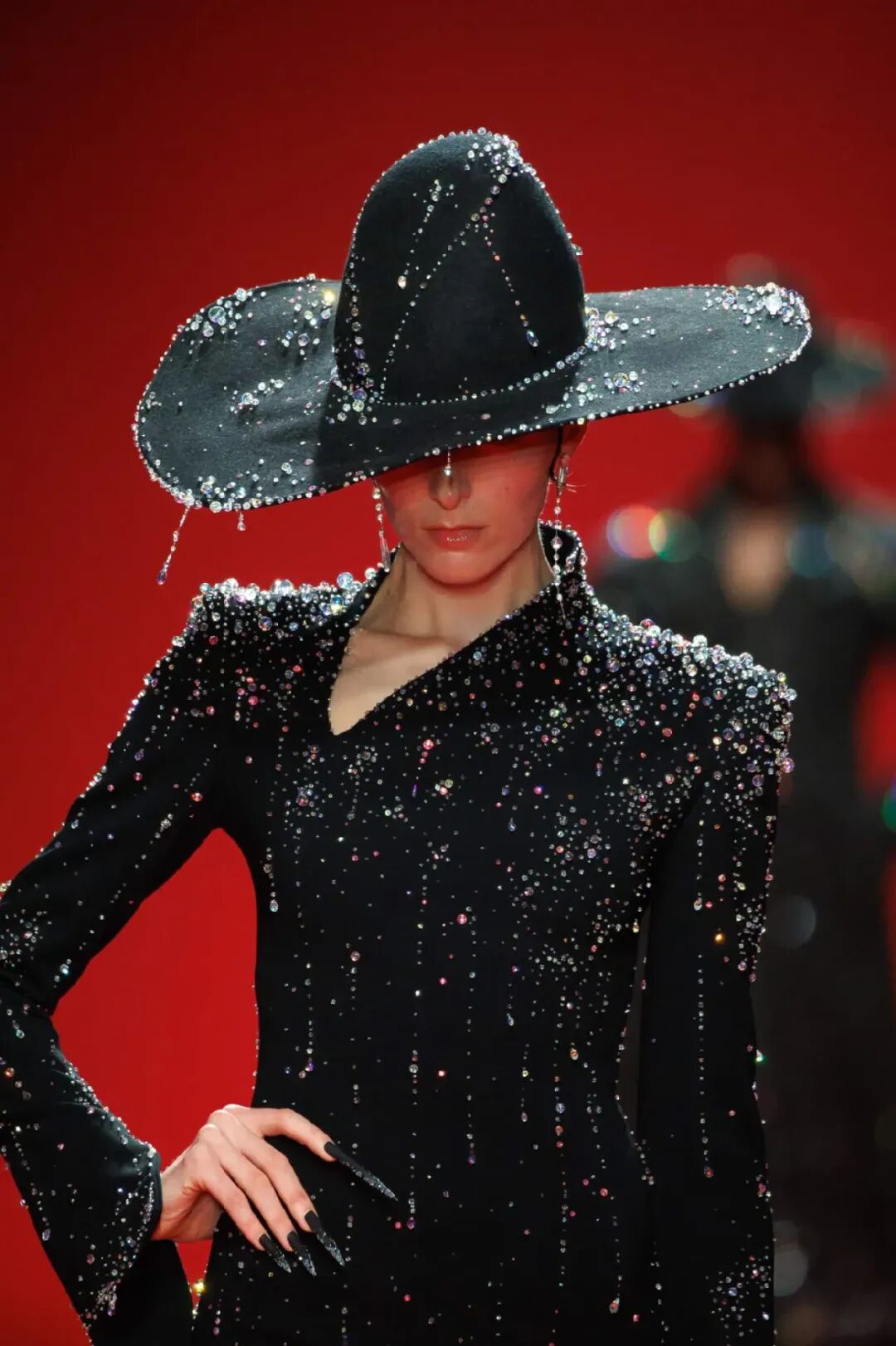 安妮·海瑟薇的裙子是从义乌小商品市场批的吗?