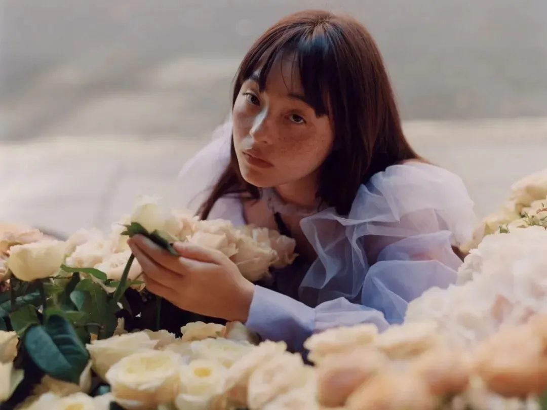 安妮·海瑟薇的裙子是从义乌小商品市场批的吗?